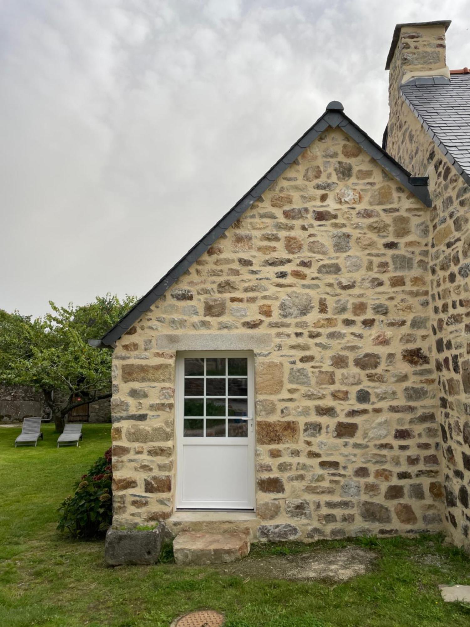 Les Cottages Du Manoir, Jacuzzi -Crozon Exterior photo